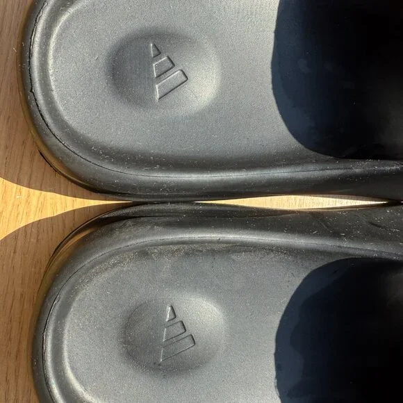 Imitation Yeezy  Men's Slides new w/ tags Onyx 11 - Picture 2 of 6